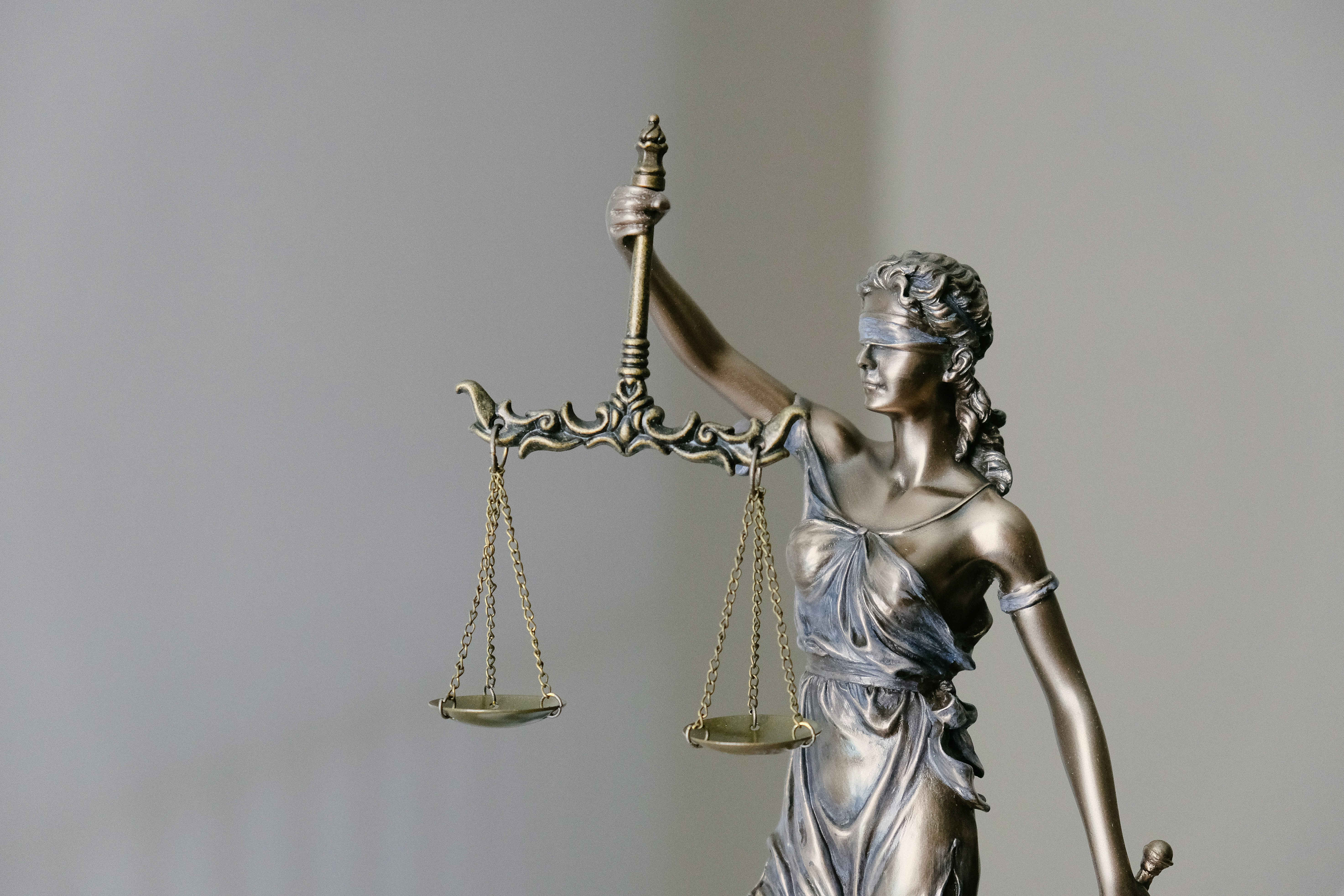 Symbolic image: Courtroom
